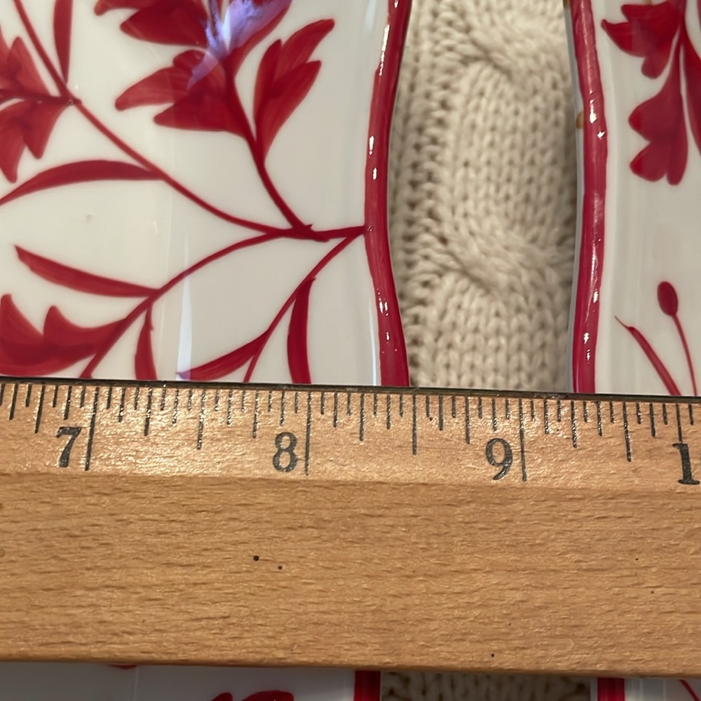 2 Red Leaf square dessert plates w/ wall hanger on back.  1.25” off wall 8.5” - Picture 4 of 8